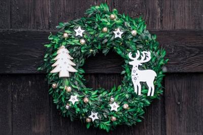 When just a simple wreath will do