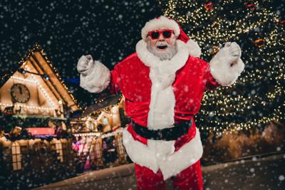 Santa is ready and waiting for his close-up at a number of locations throughout Chicagoland. (Shutterstock photo by Roman Samborskyi)