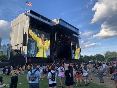 Opening day of Lollapalooza in Chicago means Metra trains full of high  schoolers in glitter and jerseys from Naperville, Glenview…