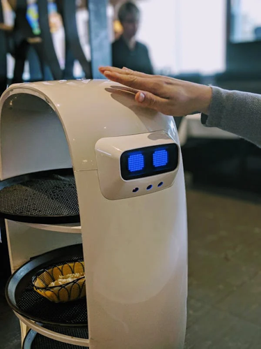 Byte into the future: Where to find (beep) Chicago’s restaurant robots (beep)