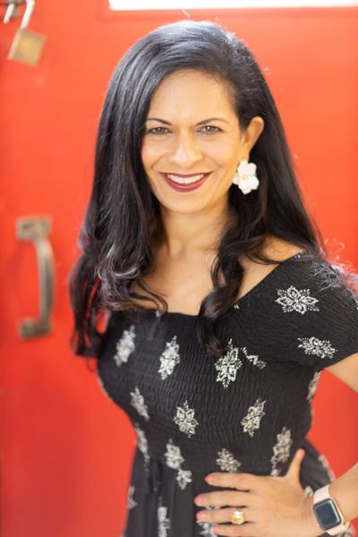 Bela Gandhi is a dating/ relationship expert, founder of Smart Dating Academy and a media personality.