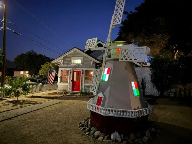Dolly Parton's former cottage in Solving, California. (Cris Lapp photo)