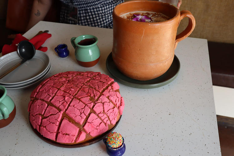 Chicago’s forking huge foods and chow challenges