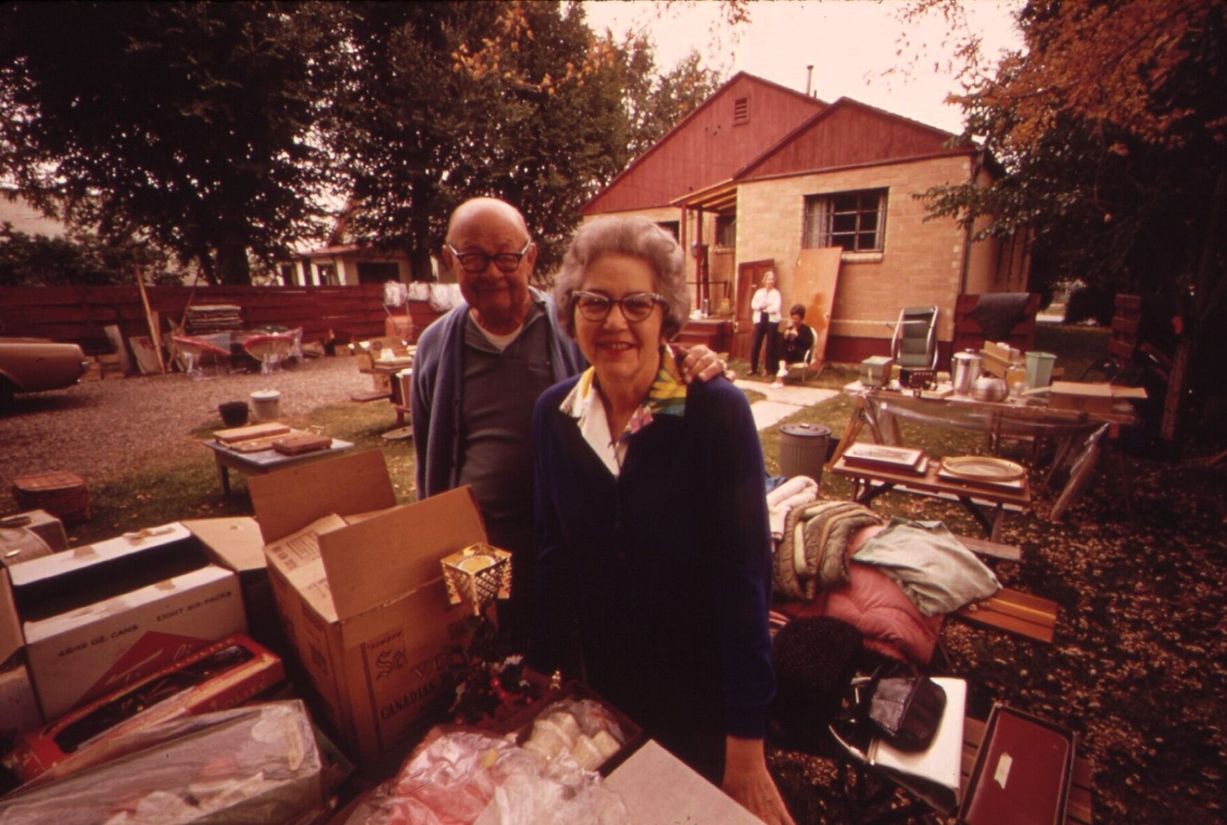 Retiring couple hold yard sale to clean out house after 35 years. (Wikimedia Commons photo by David Hiser)