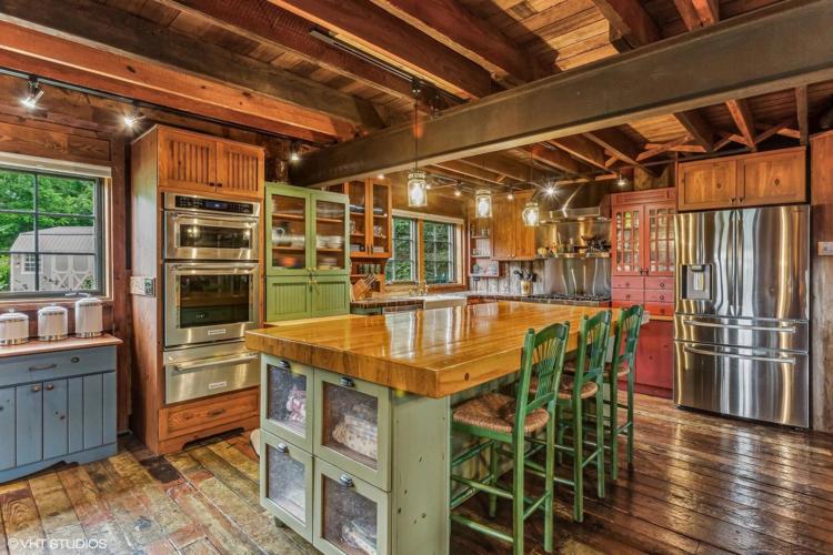 Kitchen, 12801 Hills Rd. in Buchanan, MI has sold. (Homes.com, VHT Studios)