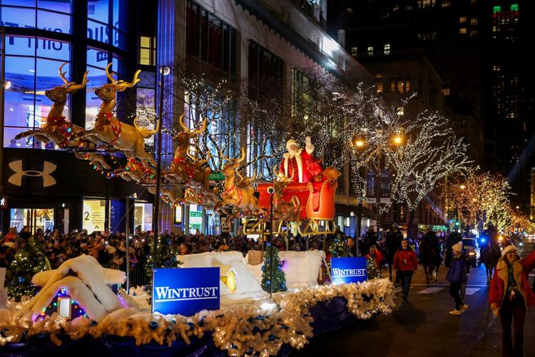 Santa's Grand Finale Arrival - The Wintrust Magnificent Mile Lights Festival - (Photo credit Alex Wroblewski)