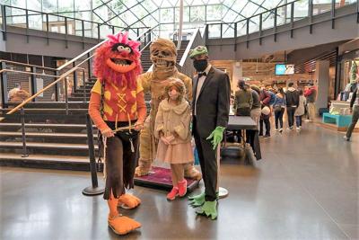 Spend your "Halloweekend" at Navy Pier with fun activities for the whole family. Come in costume and Trick-or-Treat around the Pier with candy provided by Ferrara Candy.