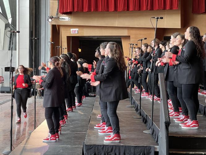 uniting voices paint the town red concert