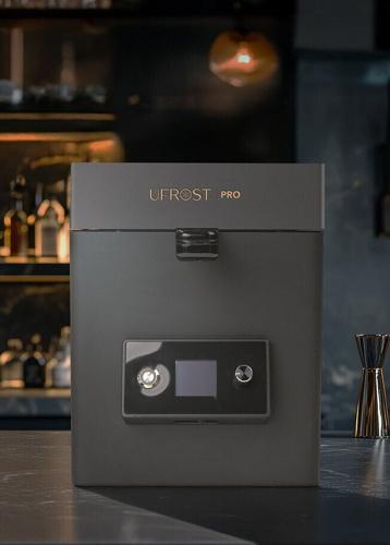 UFrost Pro: Smaller than a shoebox, it freezes any ingredient to -100°C in less than 10 seconds. (CNW Group/UFrost)