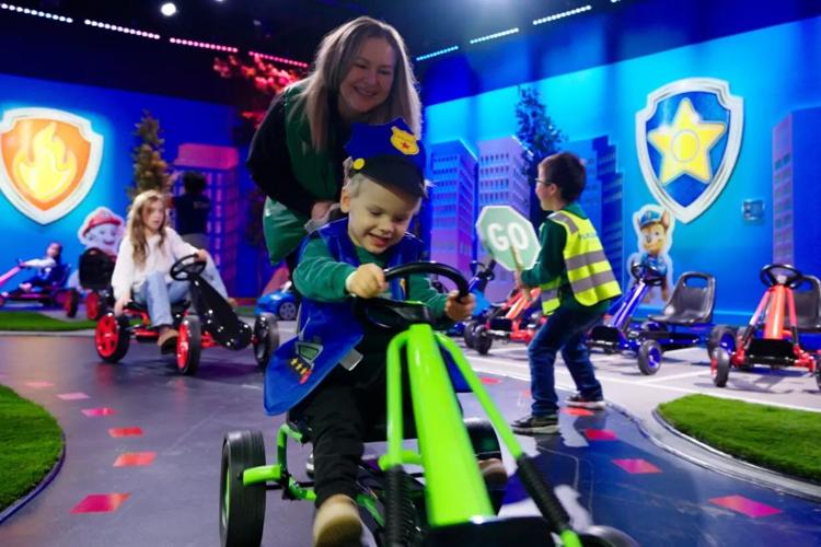 CAMP Chicago offers a lively, immersive family experience that combines interactive activities, creative play, themed entertainment and retail in a single destination.