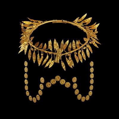 Gold crown of a Thracian king, 375–325 BC, at Field Museum's First Kings of Europe exhibit. (Photo by Ádám Vágó)
