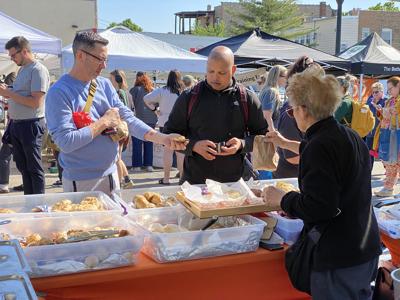 find the best farmers markets in Chicago