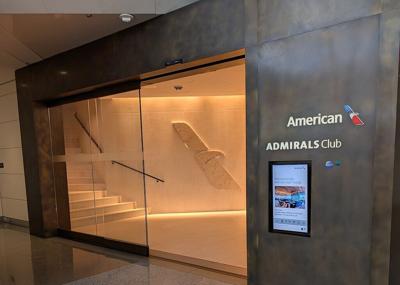 O’Hare gate wars: American doubles size of Admirals Club in ongoing battle with United