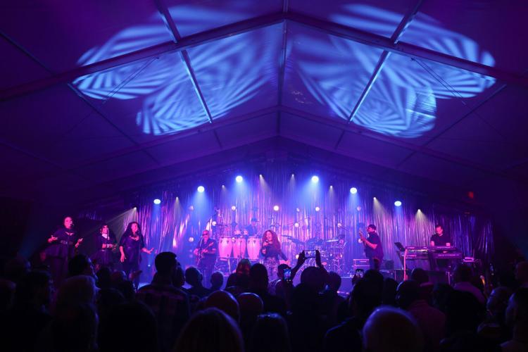 Chaka Khan onstage surrounded by decor by HMR Designs (Frost lighting). (Photo | Jeremy Lawson)