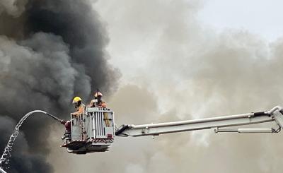 Residents displaced after fire strikes Dorval apartment building