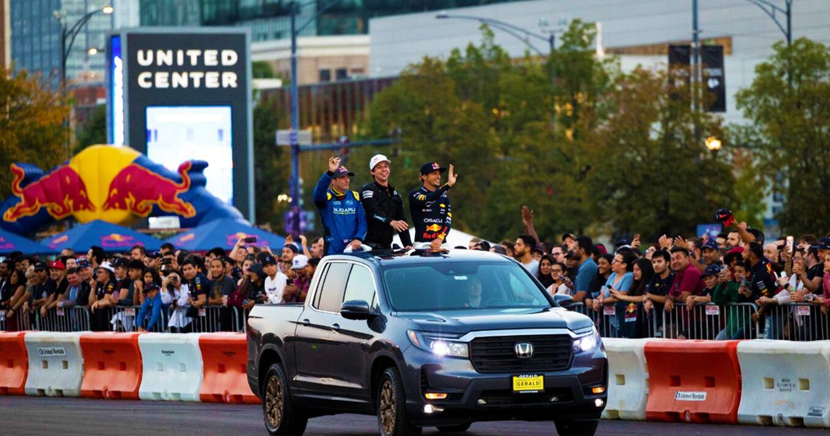 Red Bull Racing Chicago Red Bull Showrun speeds into United Center | | chicagostarmedia.com
