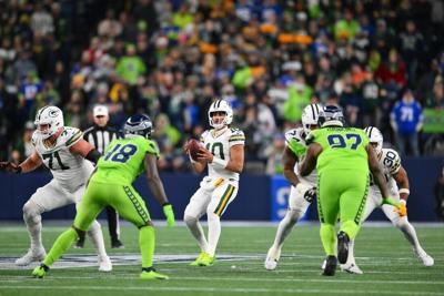 NFL: Green Bay Packers at Seattle Seahawks