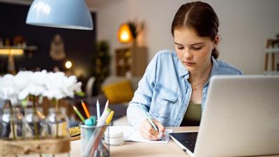 High School Students Can Get a Head Start on College this Summer — For Free