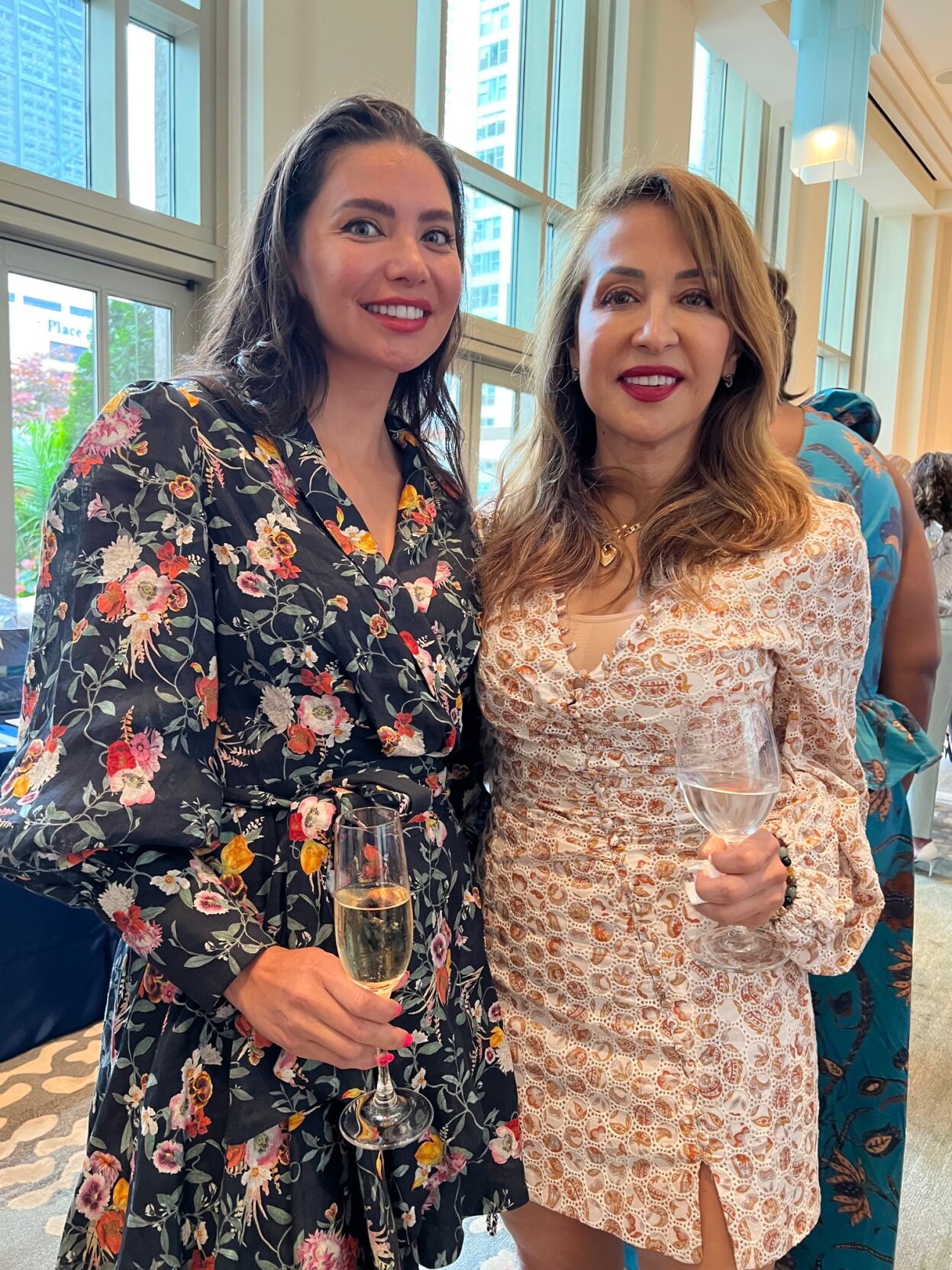 Arabel Rosales (R) and friend.