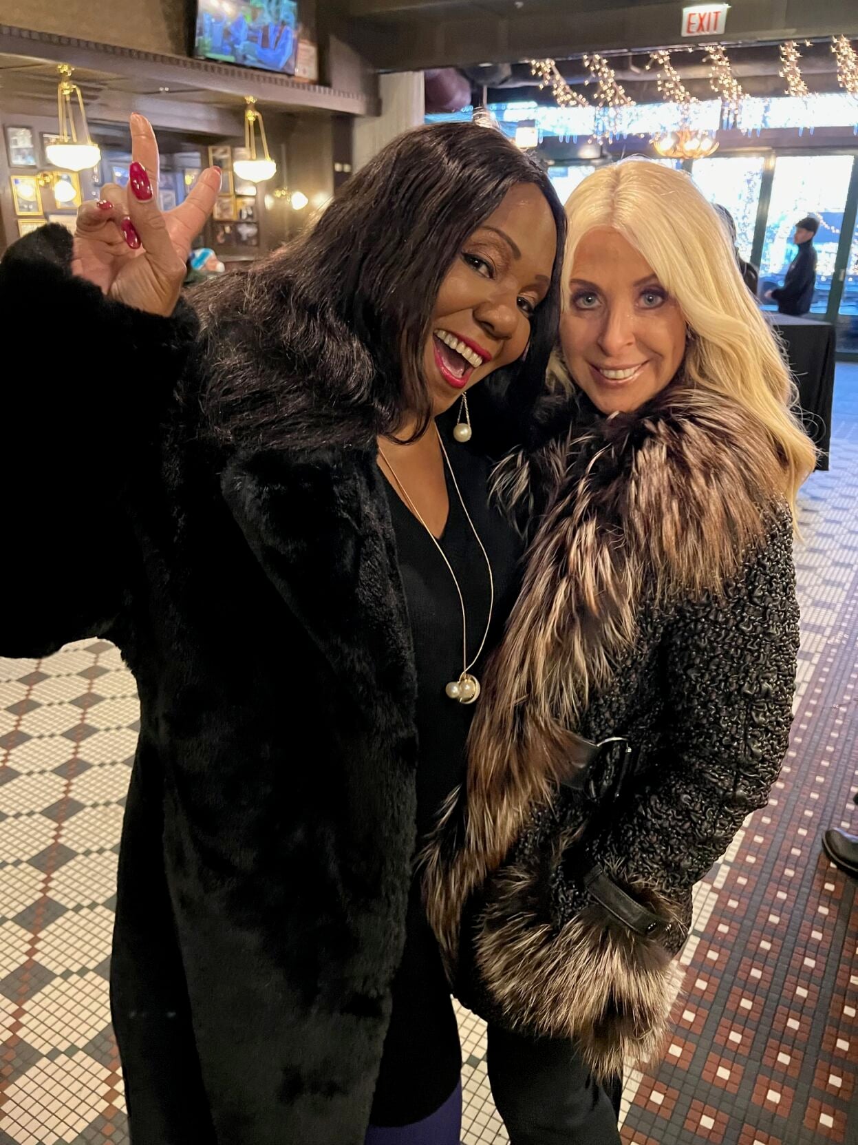 Cynthia Chamberlain (R) and friend Regina. (Photo by Candace Jordan)