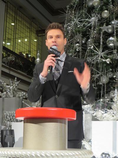 Ryan Seacrest hosting Macy's tree lighting ceremony Nov. 2014. (Candace Jordan photo)