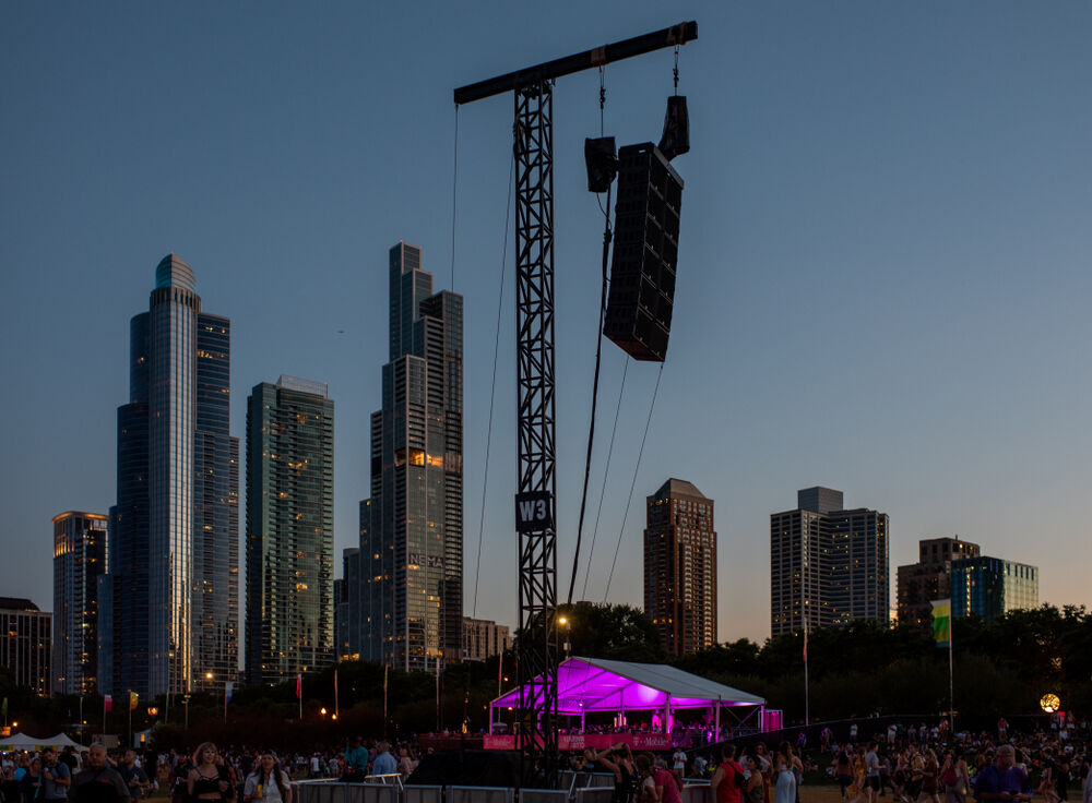 Street closures underway ahead of Lollapalooza in Grant Park - CBS