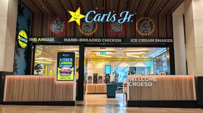 CKE Restaurants, in partnership with Boparan Restaurant Group, celebrates the opening of Carl’s Jr. in Cardiff.