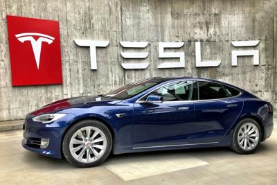 Musk breaks wealth record: First to hit $400 billion net worth