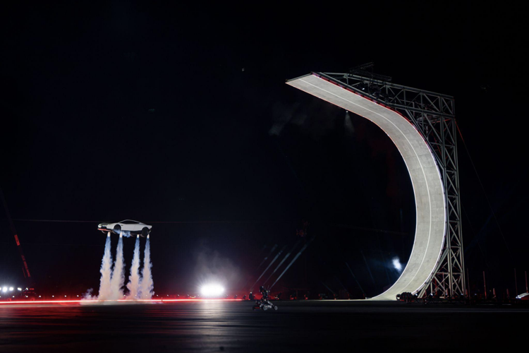 Tesla Roadster takes flight in Texas debut image three