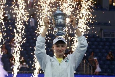 Kazakhstan's Elena Rybakina holds the winner's trophy after capturing the US Open final only weeks after suffering an injury that jeopardized her even playing at Flushing Meadows