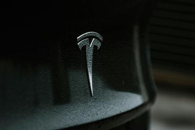 Tesla recalling 125,227 vehicles over seat belt safety system malfunctions