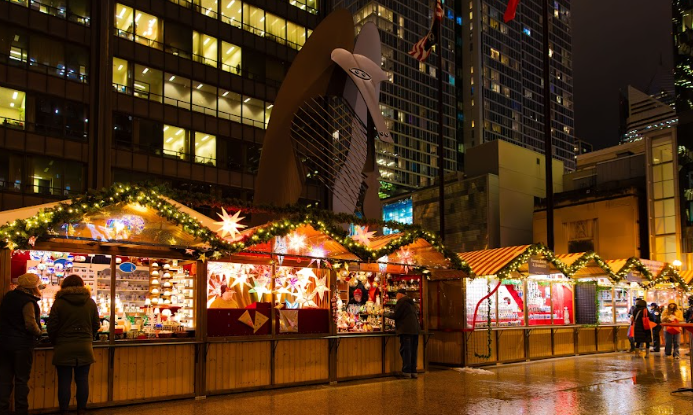 Christkindlmarket at Daley Plaza. (Photo courtesy of German American Events)