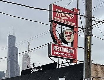 Manny's Deli is opening its door and heart for those affected by SNAP pauses. (Shutterstock photo)