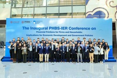 The group photo of the participants