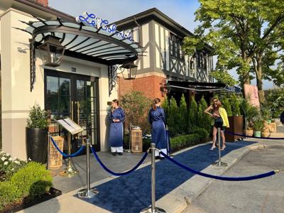 Le Colonial Lake Forest opens with a chic crowd and a smashing