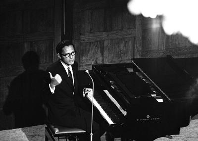 Funny math genius Tom Lehrer, the satiric songwriter, passes away at 97
