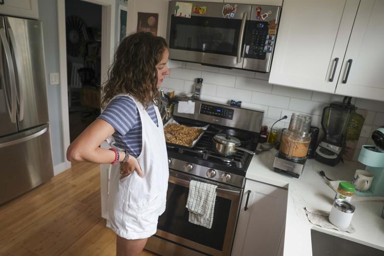 BIZ-PFP-AFFORDABILITY-SEATTLE-COUPLE-FILEPIC-2-SE
