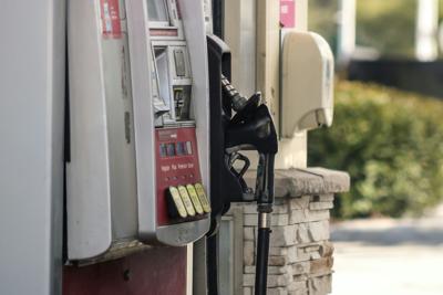 Gas-tounding drop: U.S. prices slip under $3 for first time in four years