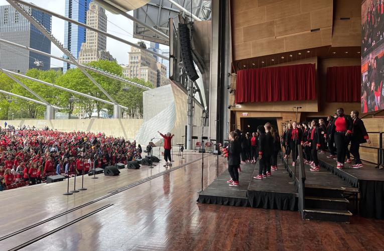 uniting voices paint the town red concert