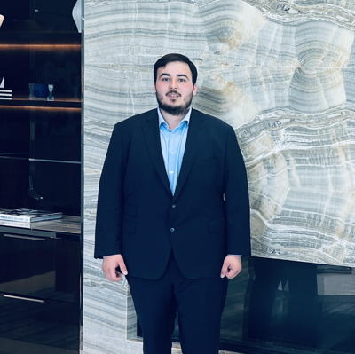 June Doorperson of the Month: Gonzalo Deluna raises the bar at One Chicago
