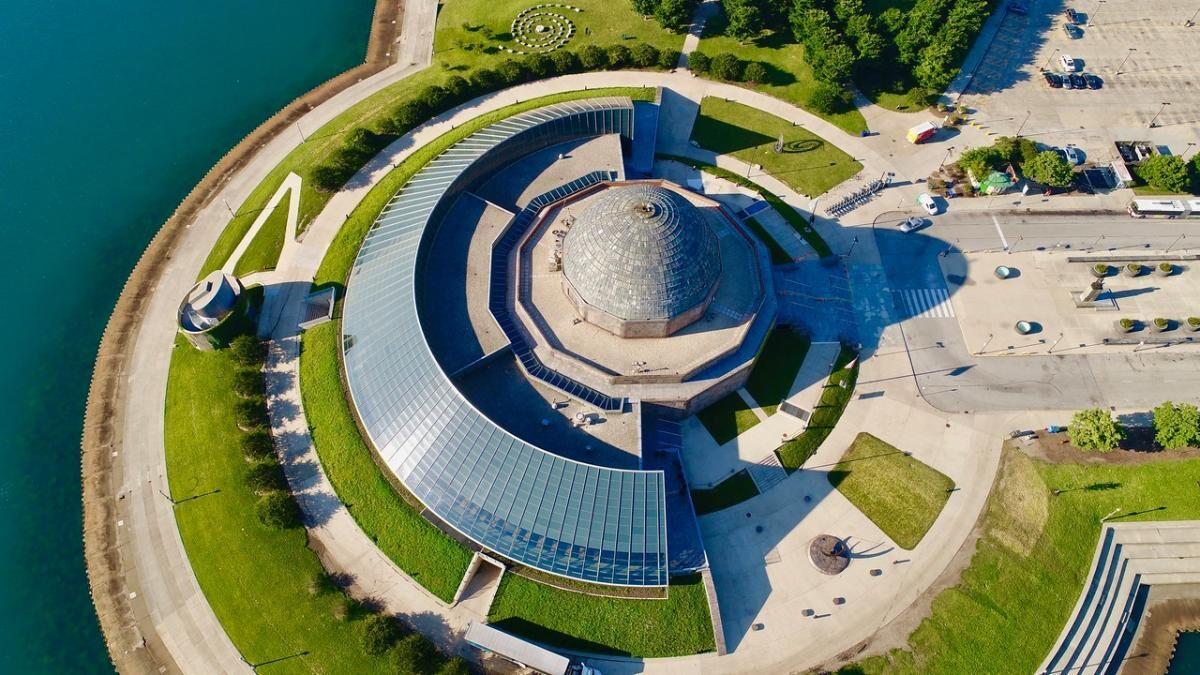 Adler Planetarium in Chicago - Discover the Universe and Its Mysteries at  the Planetarium – Go Guides
