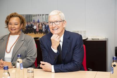 Signing off after 15 years: Apple’s Tim Cook era ends as John Ternus takes over as CEO