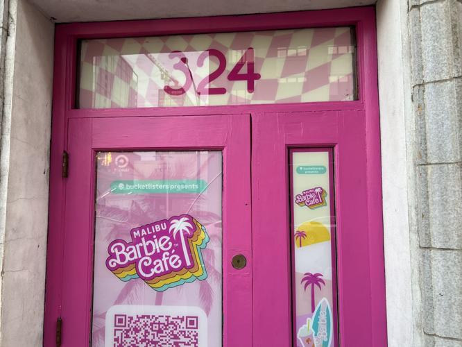 barbie cafe