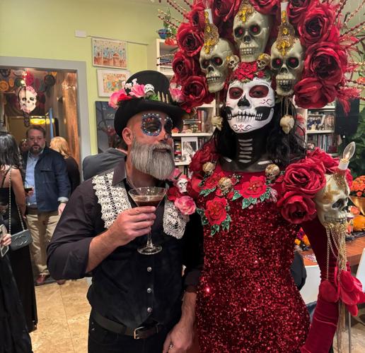Celebrity Chef Art Smith's Dia de los Muertos bash featured performance artist Luna La Catrina. (Photo by Candace Jordan)