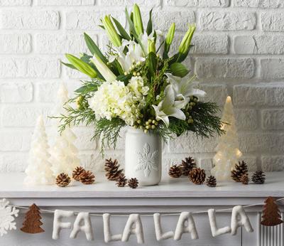Design expert Debi Lilly shares her holiday decorating tips.