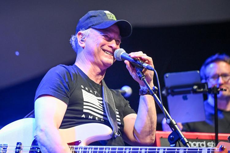 Gary Sinise photo by U.S. Air Force photo by Airman 1st Class Nathan Lipscomb.
