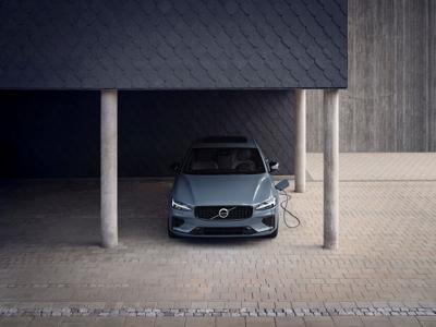S60 Recharge T8, Thunder Grey