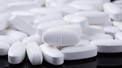 Too Much Acetaminophen Could Harm Seniors' Health