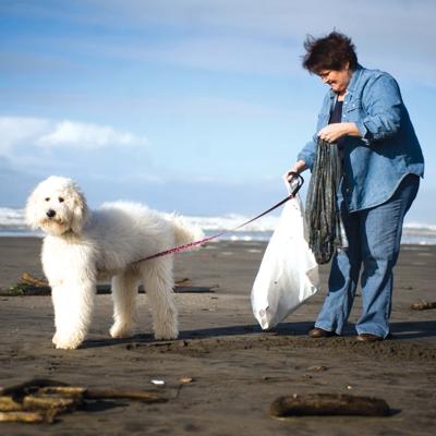 Join the GrassRoots Garbage Gang for April beach cleanup