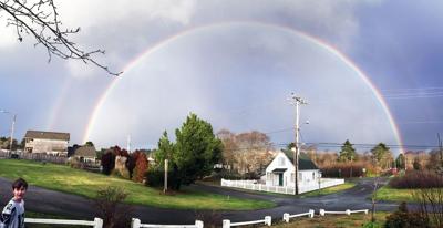 Astounding rainbow a good omen for Seahawks?